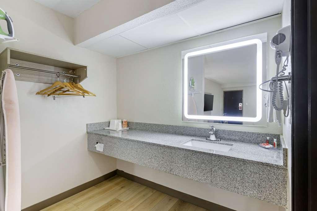 Econo Lodge Augusta, Downtown Room photo
